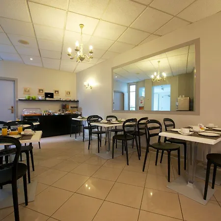 Ami - Orso 3* Parigi