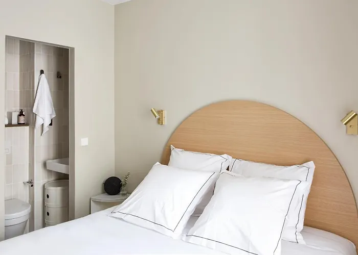 Ami - Orso 3* 파리