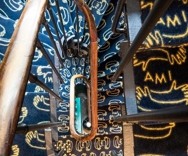 Ami - Orso 호텔 3*