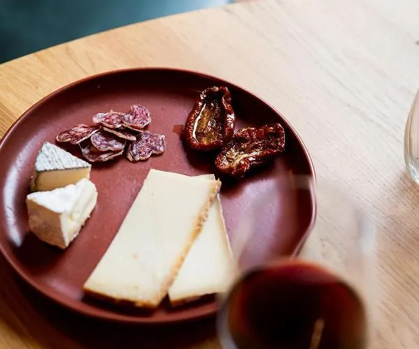 Ami - Orso 3* 파리