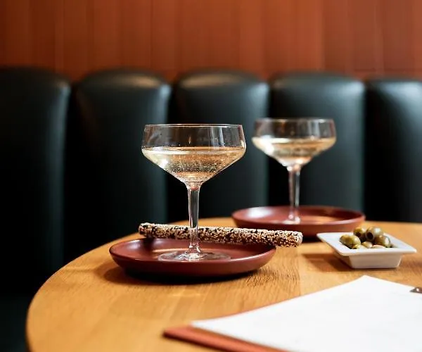 Ami - Orso 3* 파리