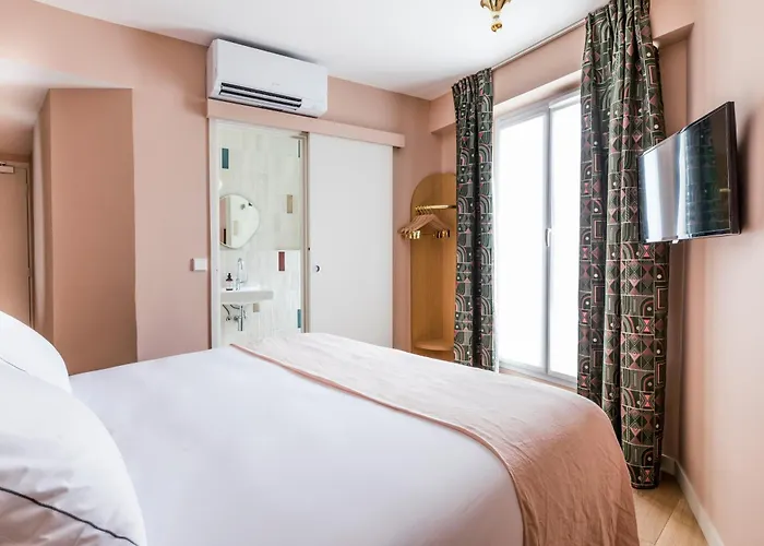 Ami - Orso 3* 파리