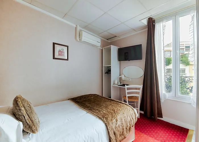 호텔 Ami - Orso 3*