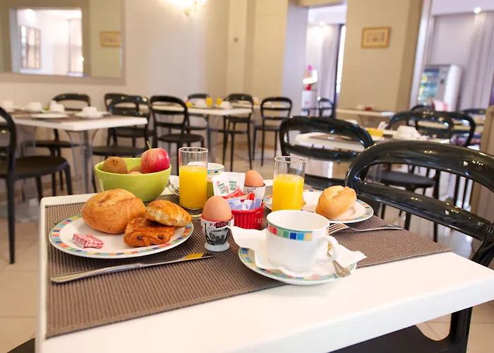 호텔 Ami - Orso 3*