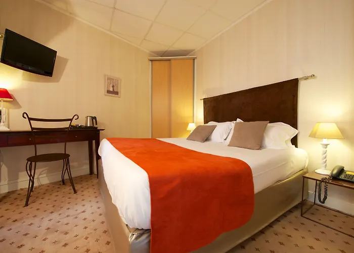 Ami - Orso 3* 파리