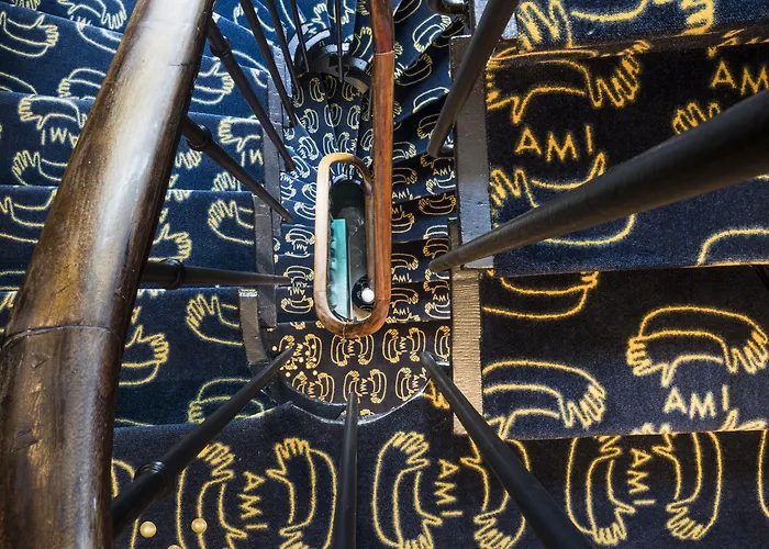 Ami - Orso 호텔 파리