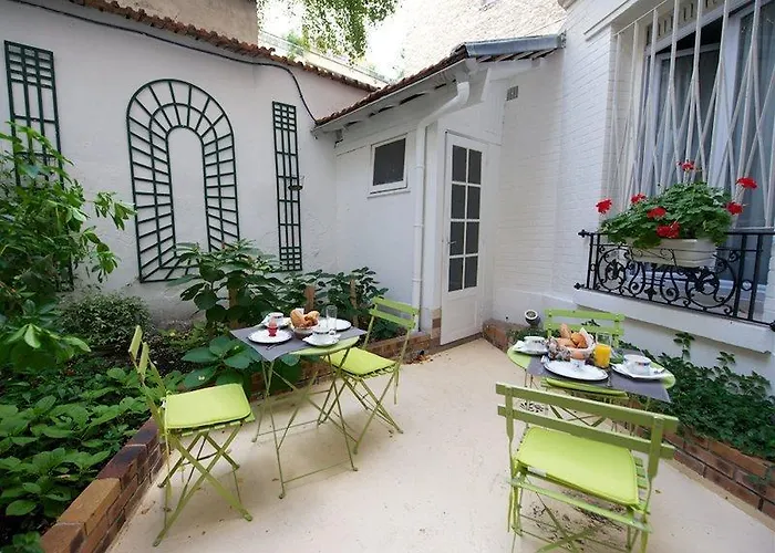 호텔 Ami - Orso 3*