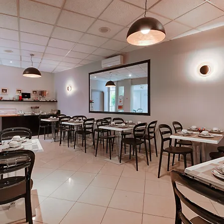 Ami - Orso Paris